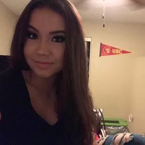 Meet your Posher, Danielle